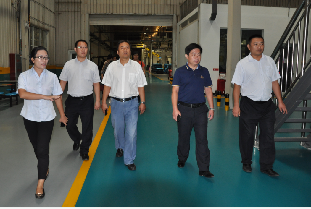 齊河縣工商聯(lián)領(lǐng)導(dǎo)、齊河龍運(yùn)物業(yè)領(lǐng)導(dǎo)一行蒞臨連心物業(yè)指導(dǎo)工作